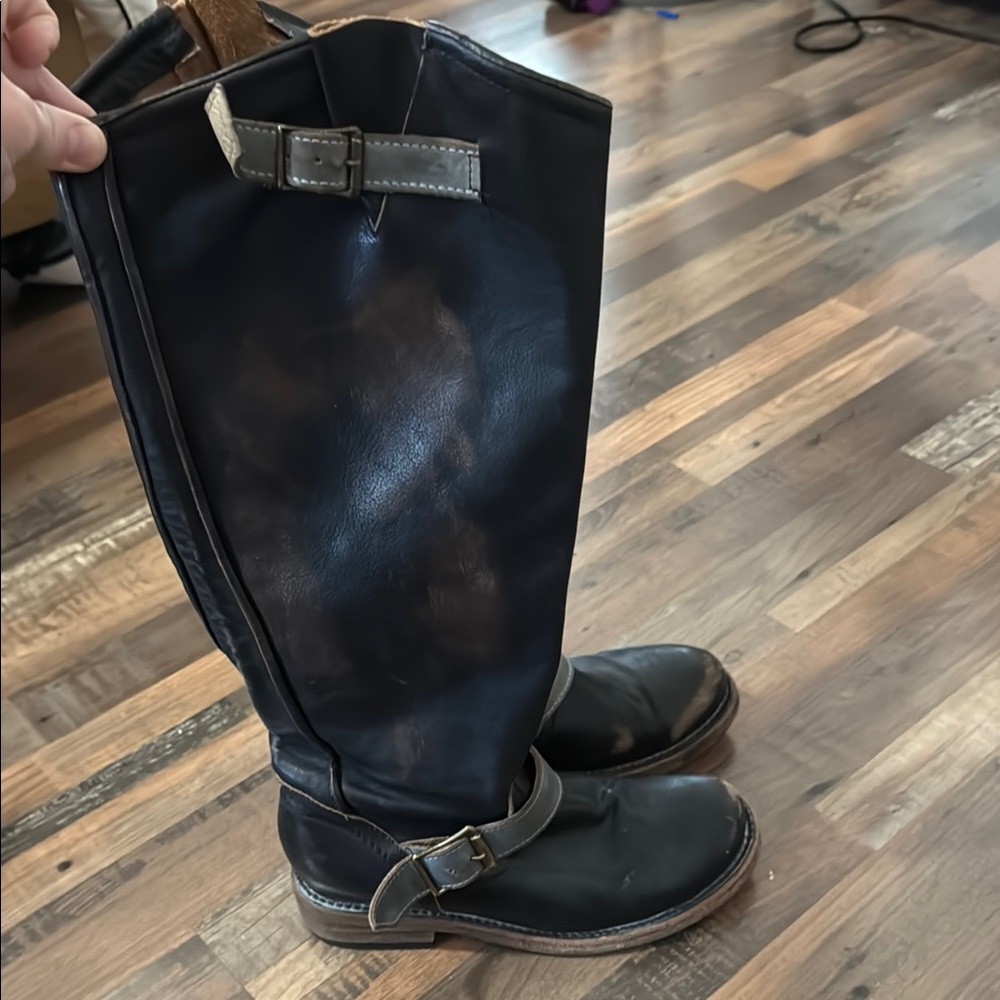 Free Bird by Steve Madden- Tall Leather Boots, black with grey strap